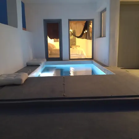 Kelly's Hotel